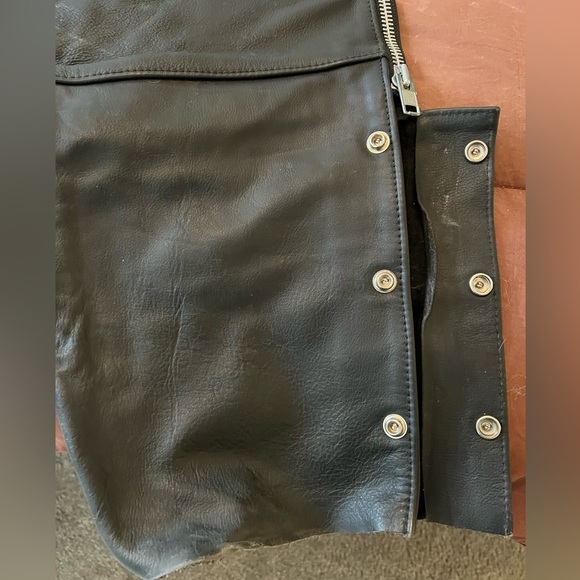 Harley-Davidson Leather Chaps - Picture 3 of 6